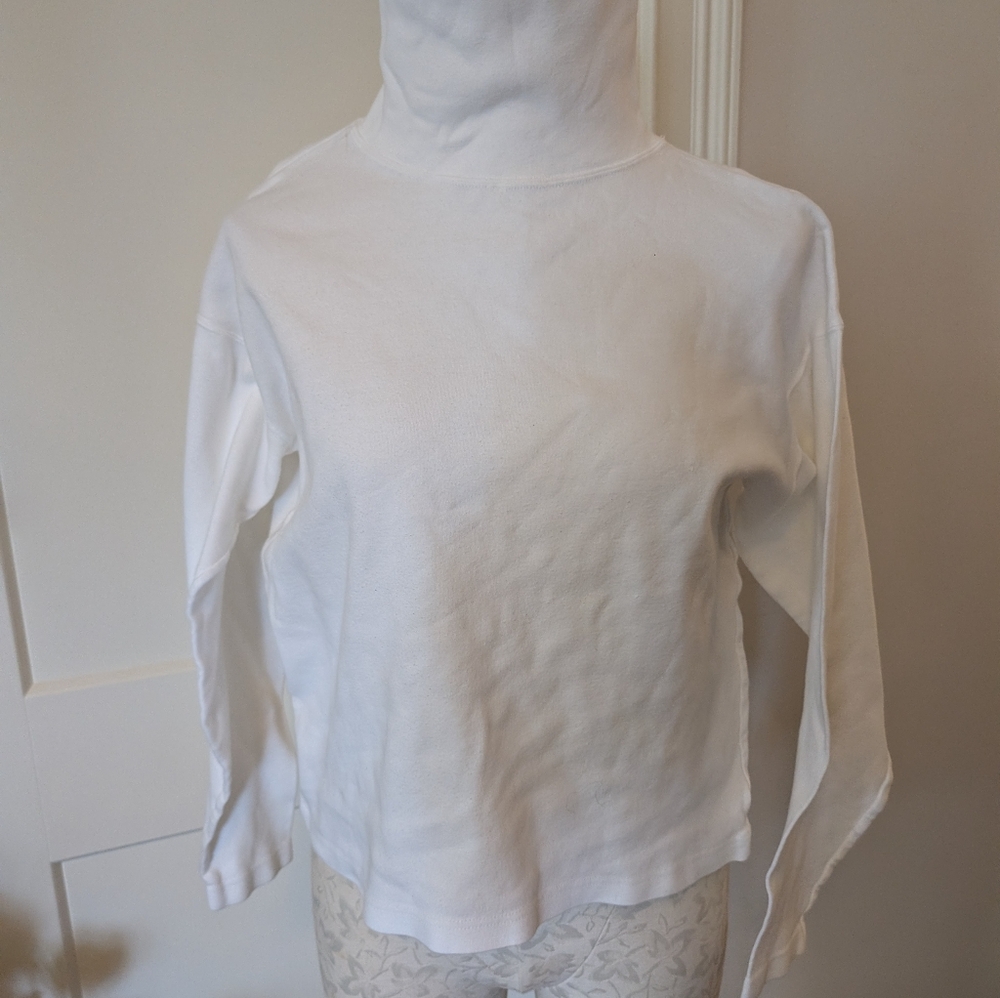 The limited White Turtleneck Shirt